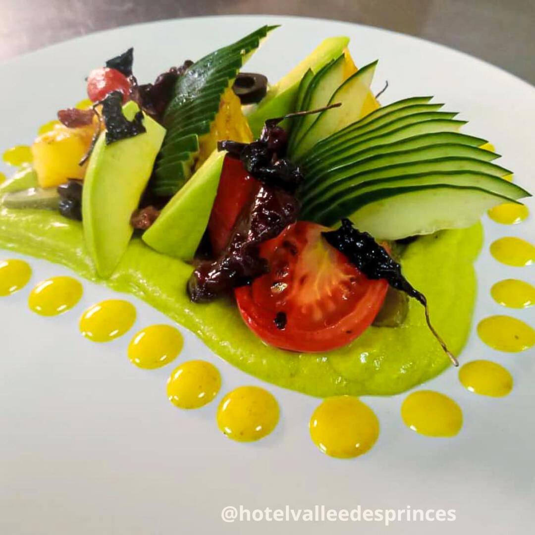 Hotel Vallée Des Princes Douala Extérieur photo